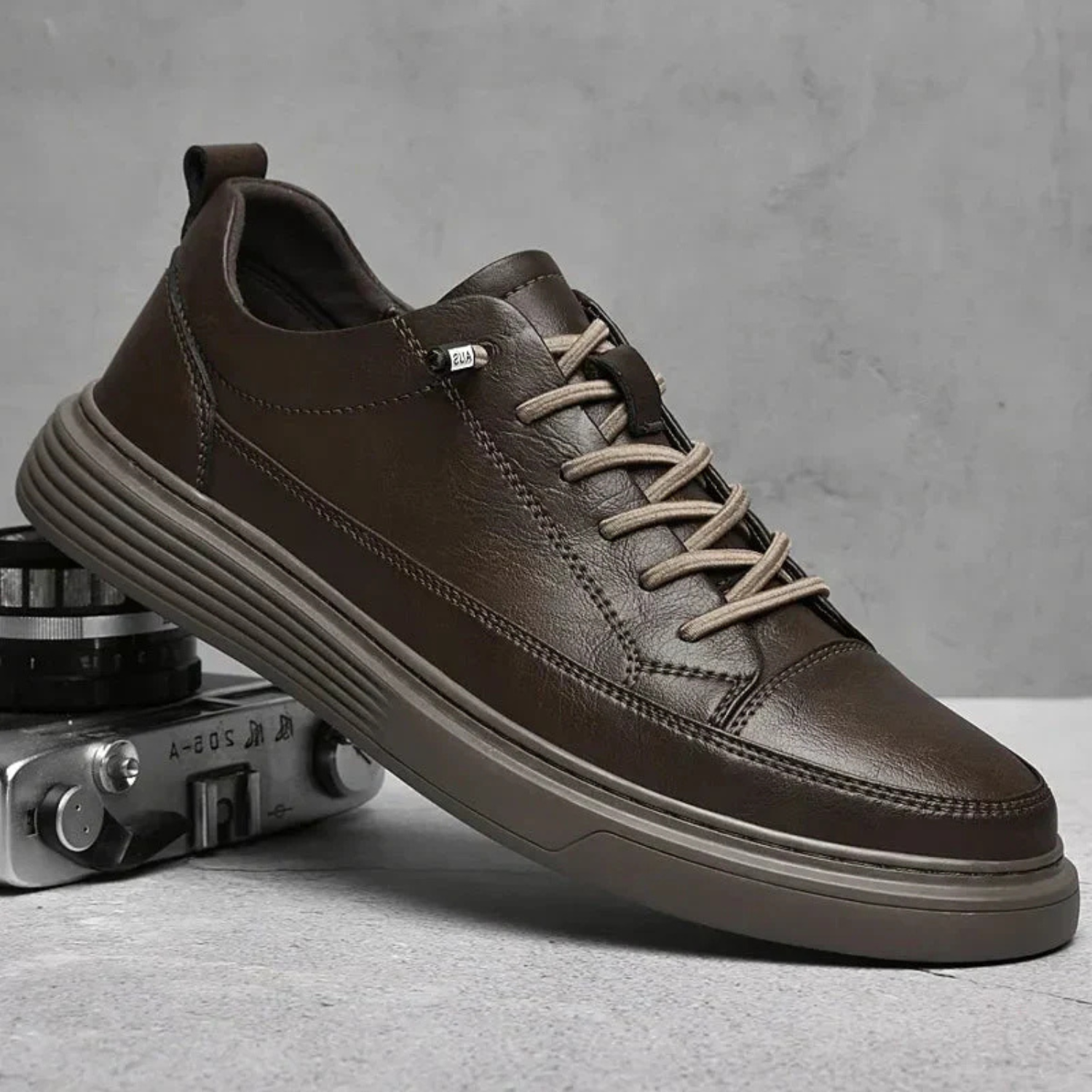 Men's Casual Leather Lace-Up Shoes with Cushioned Insole and Modern Design 1