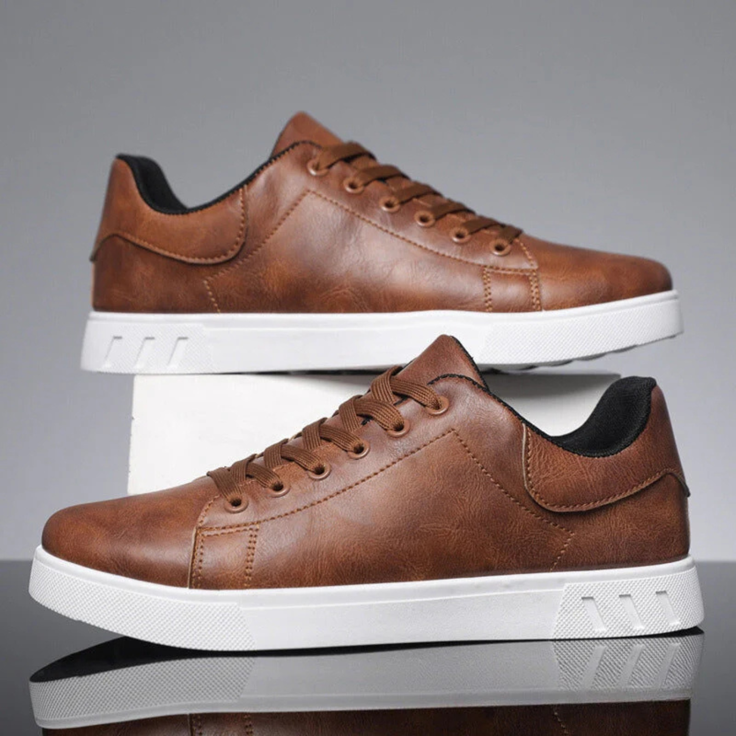 Men's Casual Low Top Sneakers with Lace-Up Design and Cushioned Sole 4