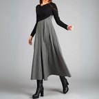 Women’s A-Line Black Dress with Pleated Skirt for Versatile Wear 1