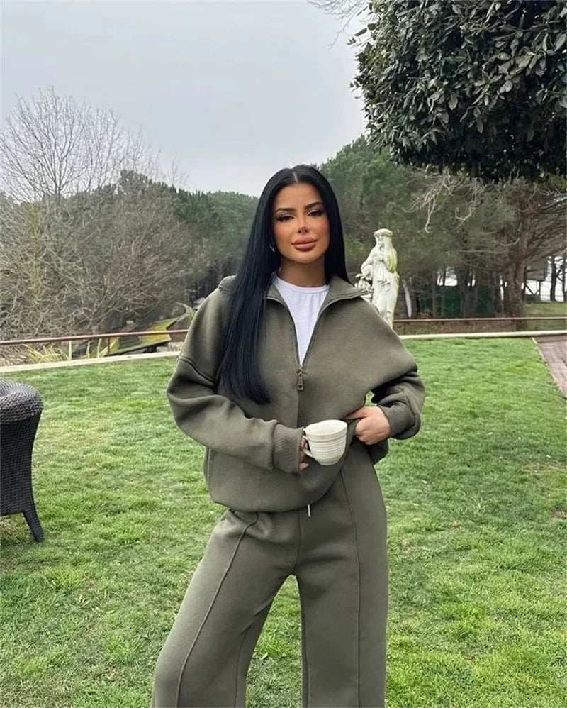 Women’s Casual Pants and Sweatshirt Set in Soft Fabric with Zipper Design 5