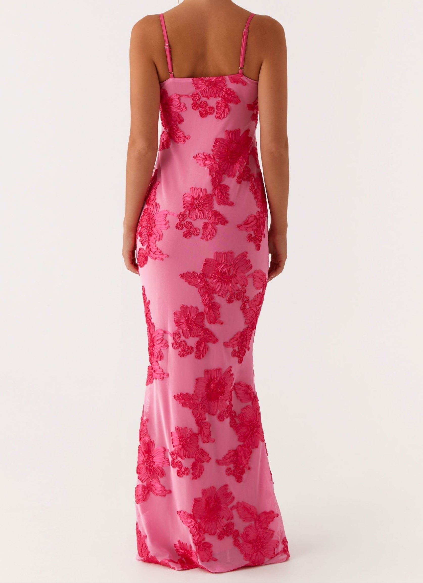 Women’s Elegant Maxi Dress with Sweetheart Neckline and Adjustable Straps 1