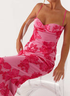 Women’s Elegant Maxi Dress with Sweetheart Neckline and Adjustable Straps 2