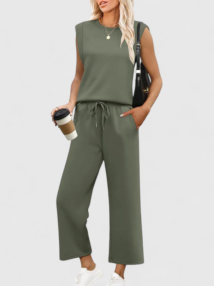 Women’s Elegant Two-Piece Set with Round Neckline and Wide-Leg Pants 1