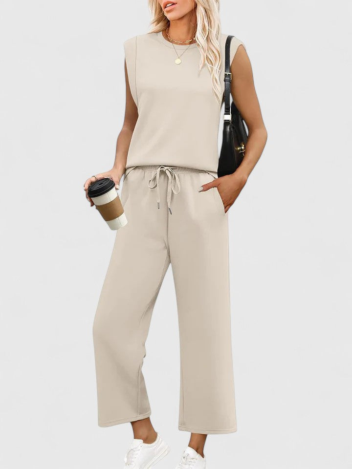 Women’s Elegant Two-Piece Set with Round Neckline and Wide-Leg Pants 2