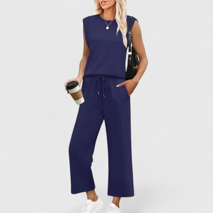 Women’s Elegant Two-Piece Set with Round Neckline and Wide-Leg Pants 4