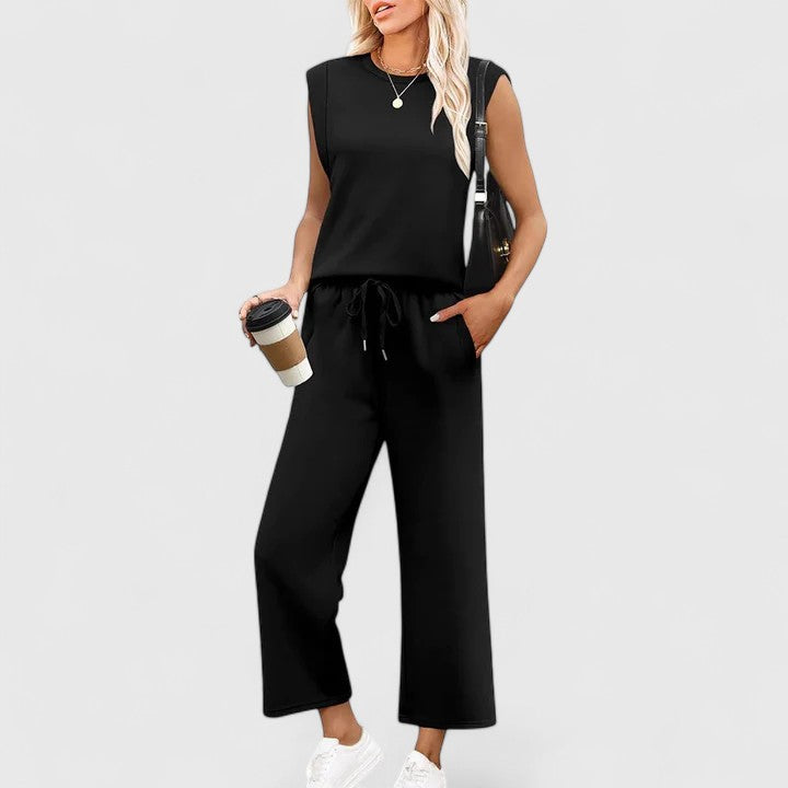 Women’s Elegant Two-Piece Set with Round Neckline and Wide-Leg Pants 5
