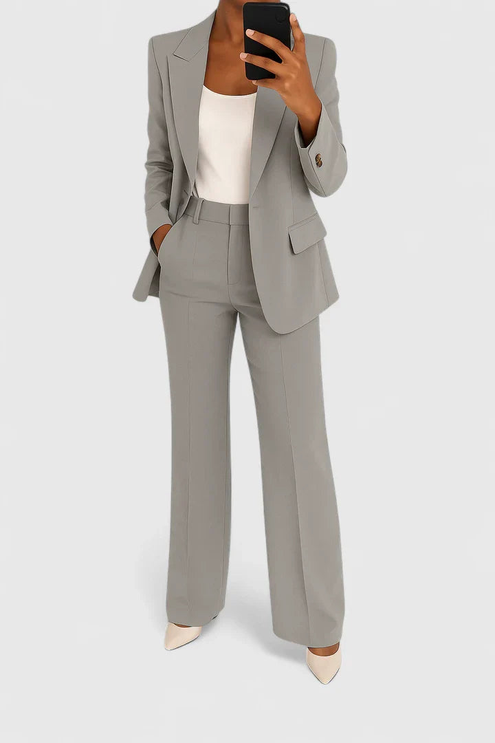 Women’s Elegant Two-Piece Suit Set with Tailored Fit 2