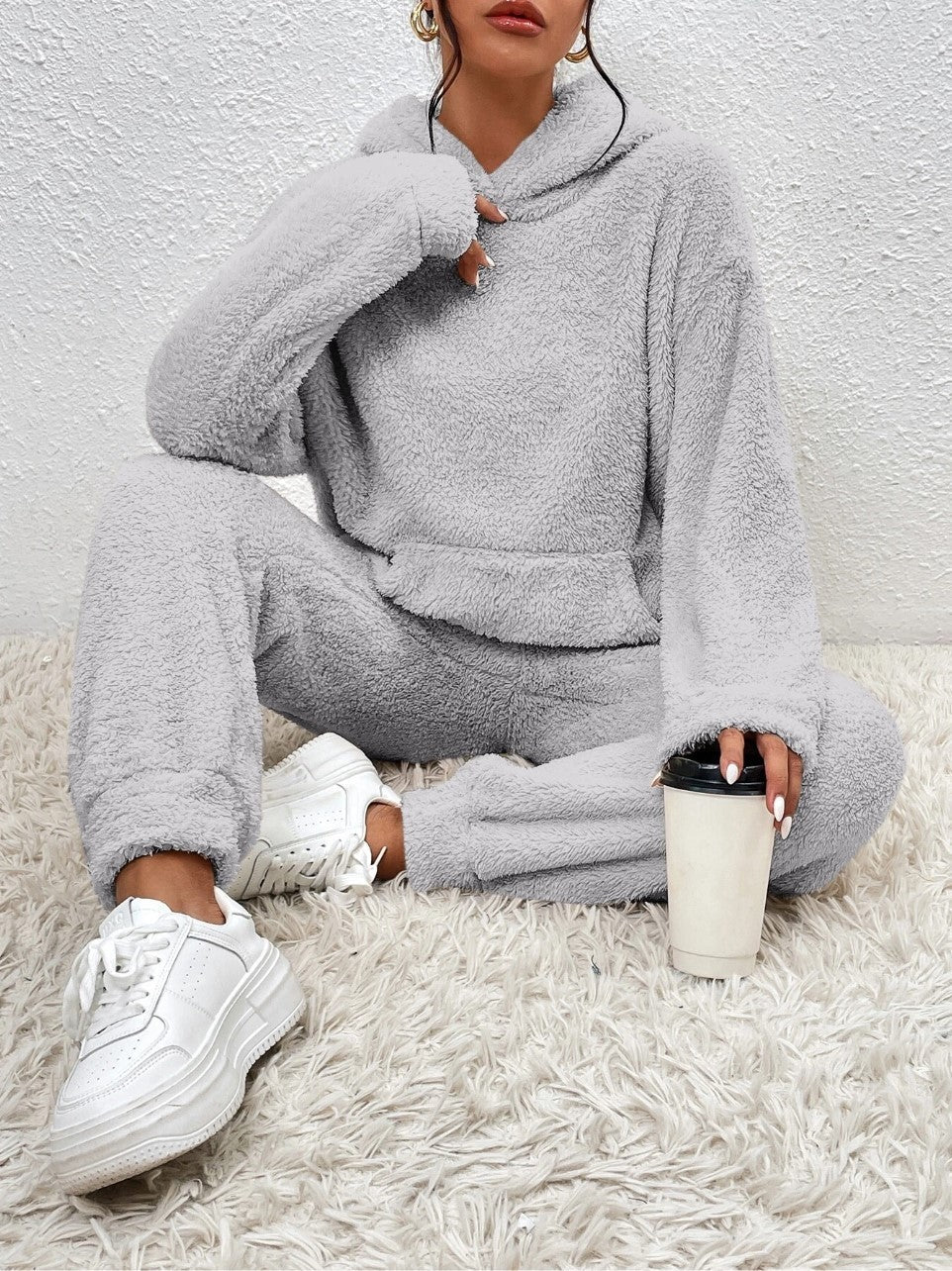 Women’s Fleece Loungewear Set with Oversized Hoodie and Joggers 0
