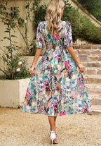 Women’s Floral Midi Dress in Lightweight Fabric with V-Neck and Puff Sleeves 2