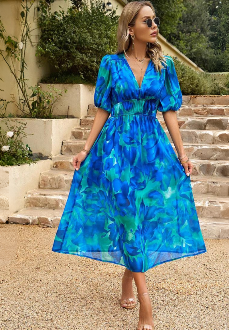 Women’s Floral Midi Dress in Lightweight Fabric with V-Neck and Puff Sleeves 5