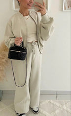 Women's Jogging Set in Soft Fabric with Loose Jacket for Casual Comfort 7