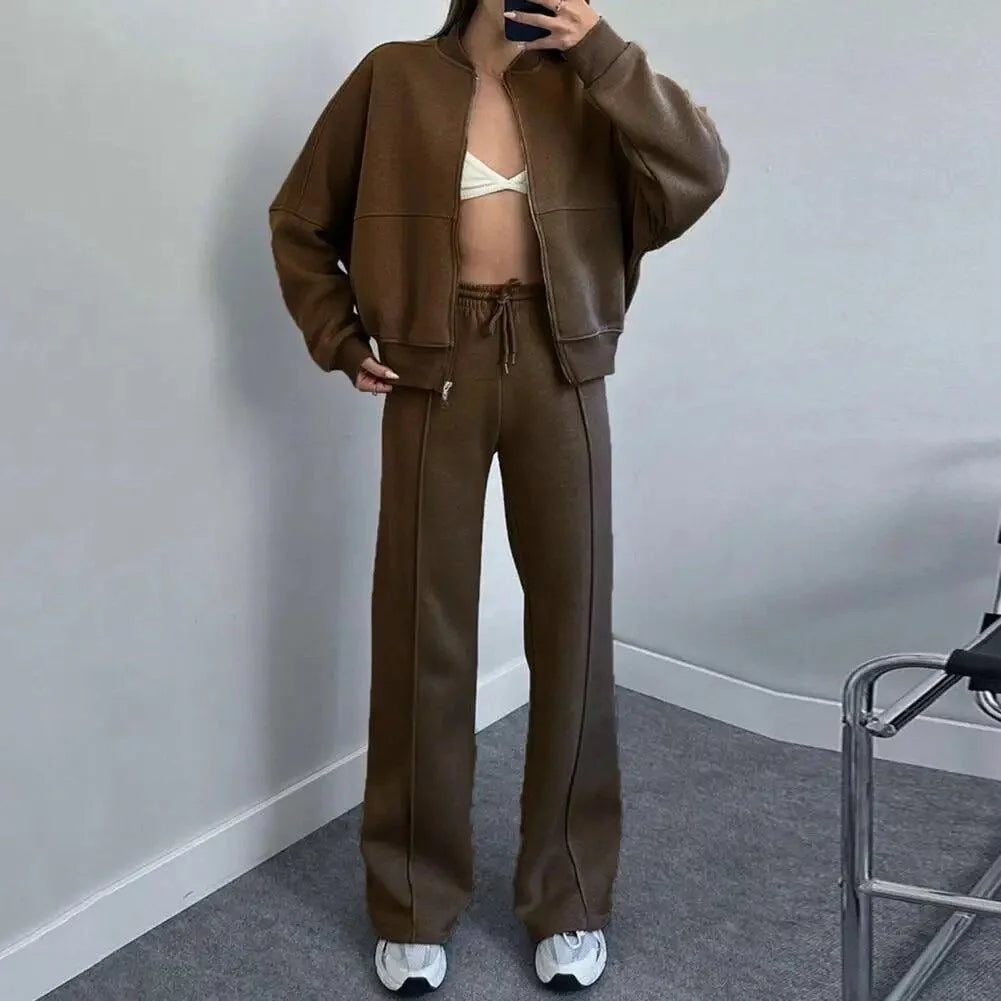 Women's Jogging Set in Soft Fabric with Loose Jacket for Casual Comfort 9