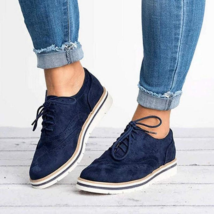 Women's Lace-Up Platform Oxford Shoes with Wingtip Design in Black 2