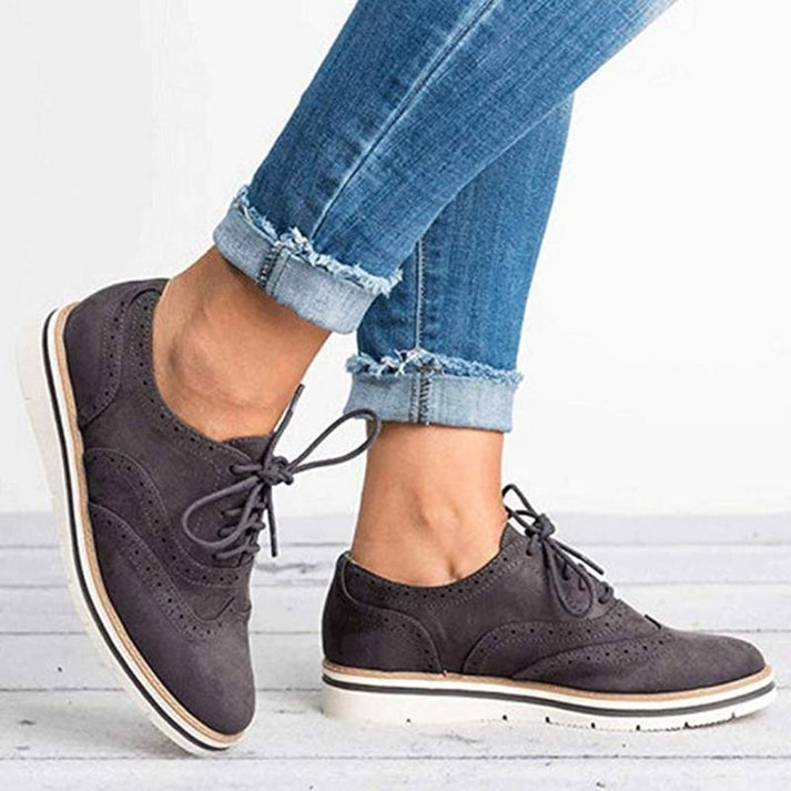 Women's Lace-Up Platform Oxford Shoes with Wingtip Design in Black 3