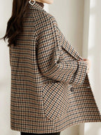 Women’s Long Checkered Blazer with Notched Lapels and Relaxed Fit 2