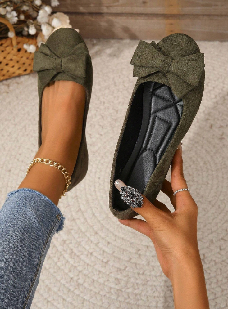 Women’s Orthopedic Ballet Flats in Green Suede with Bow Detail 0