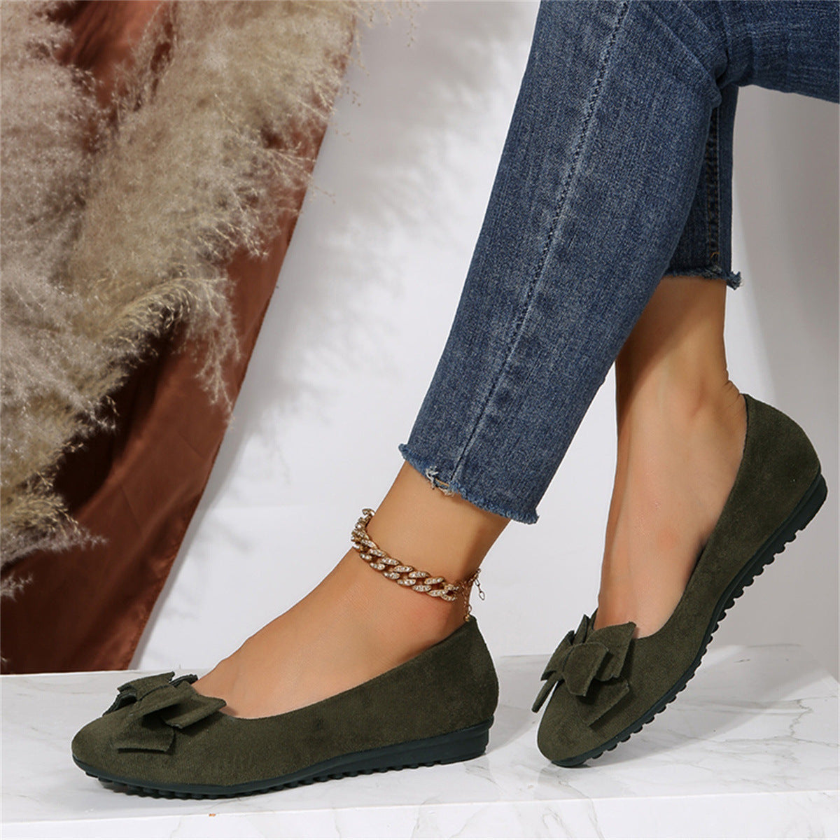 Women’s Orthopedic Ballet Flats in Green Suede with Bow Detail 3