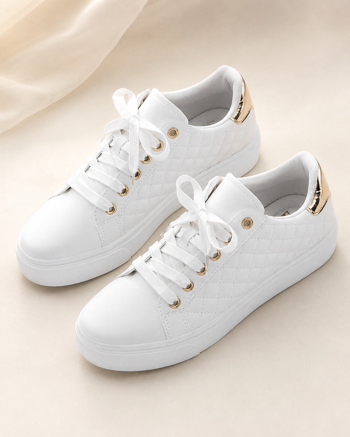 Women’s Orthopedic Lace-Up Shoes with Quilted Detailing for All-Day Comfort 05