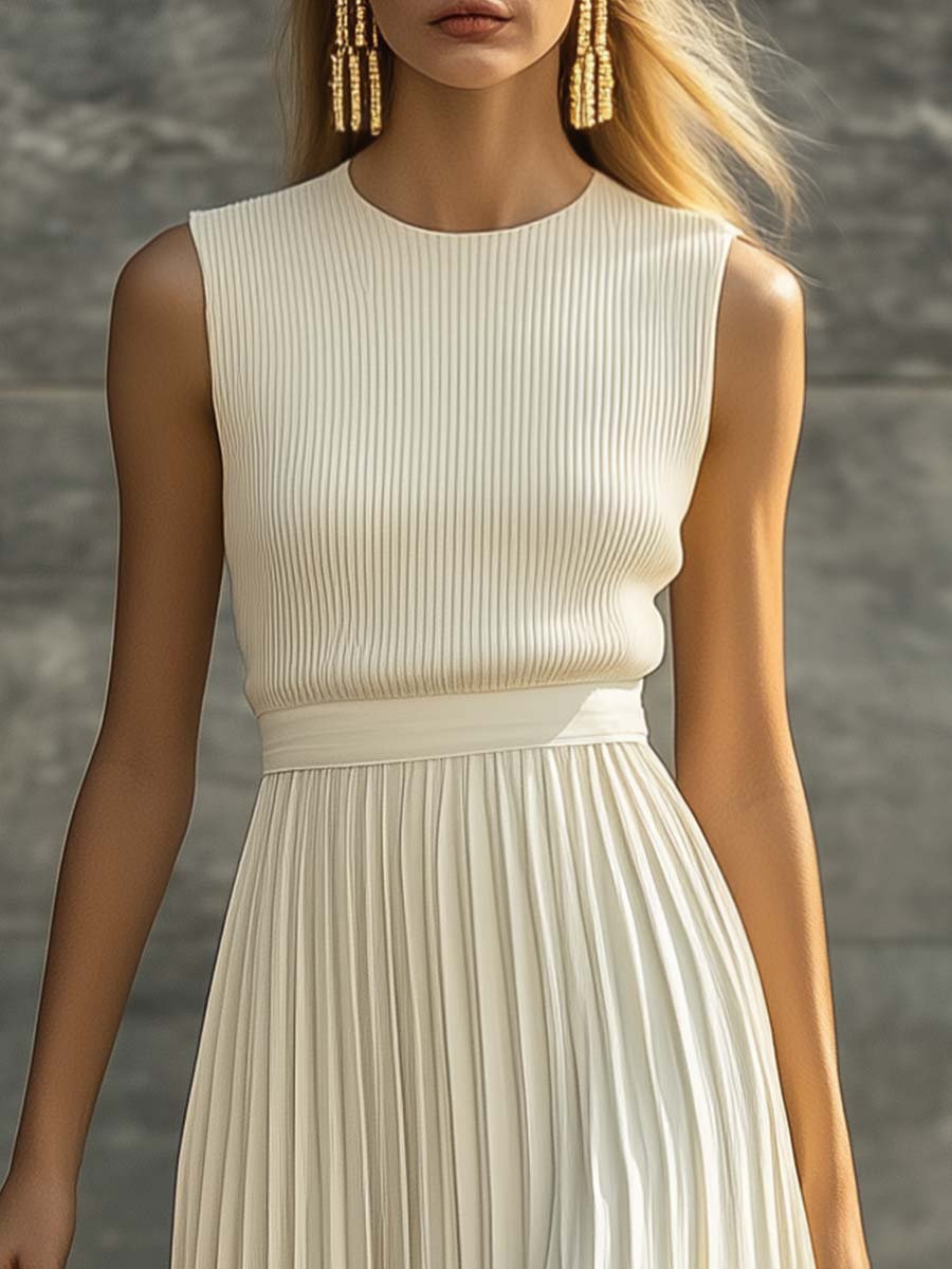 Women’s Sleeveless Maxi Dress with Knit Bodice and Pleated Chiffon Hem in Cream 2