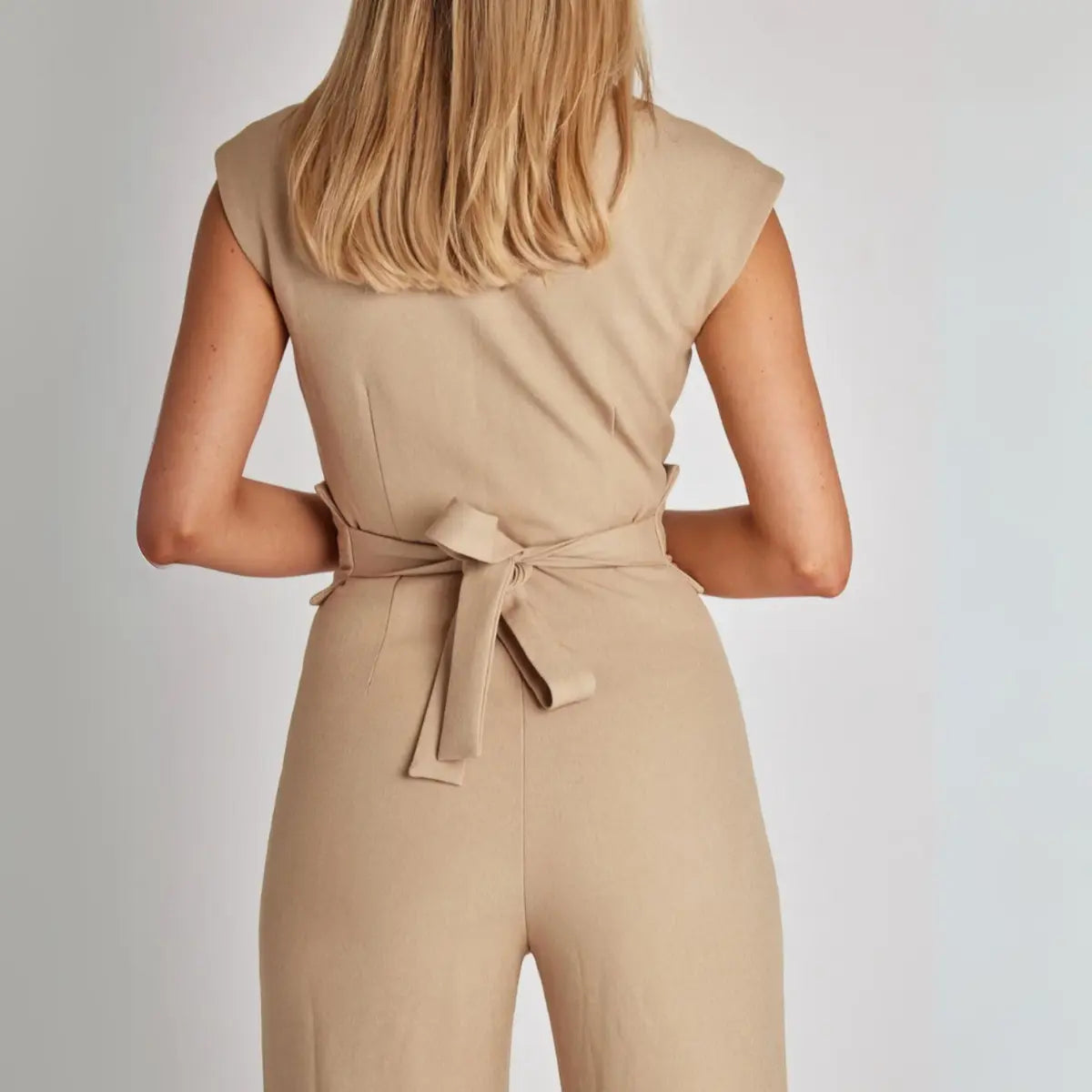Women’s Tailored Jumpsuit with High Waist and Wide-Leg Trousers 1