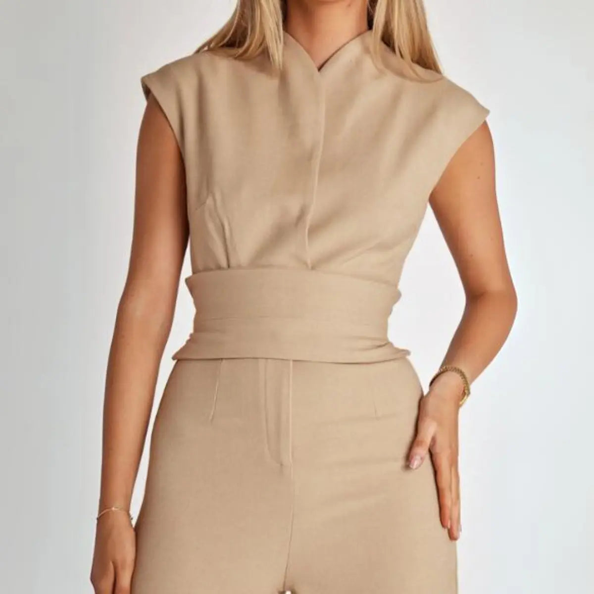 Women’s Tailored Jumpsuit with High Waist and Wide-Leg Trousers 2