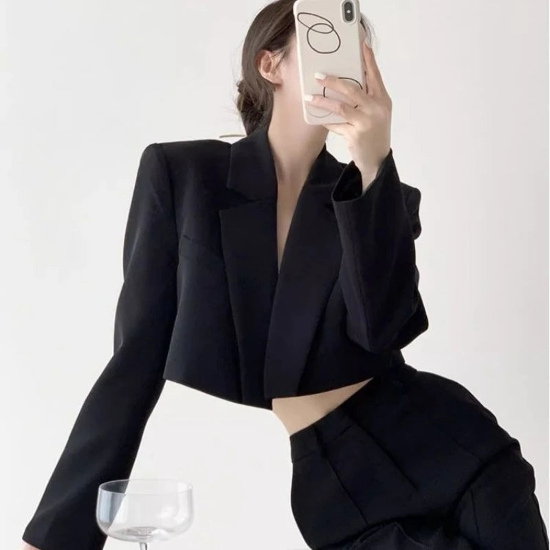 Women’s White Blazer with Long Sleeves and Open Front Design 3