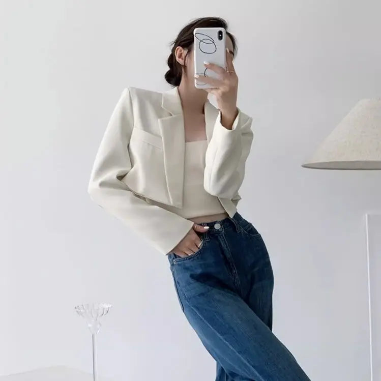 Women’s White Blazer with Long Sleeves and Open Front Design 5